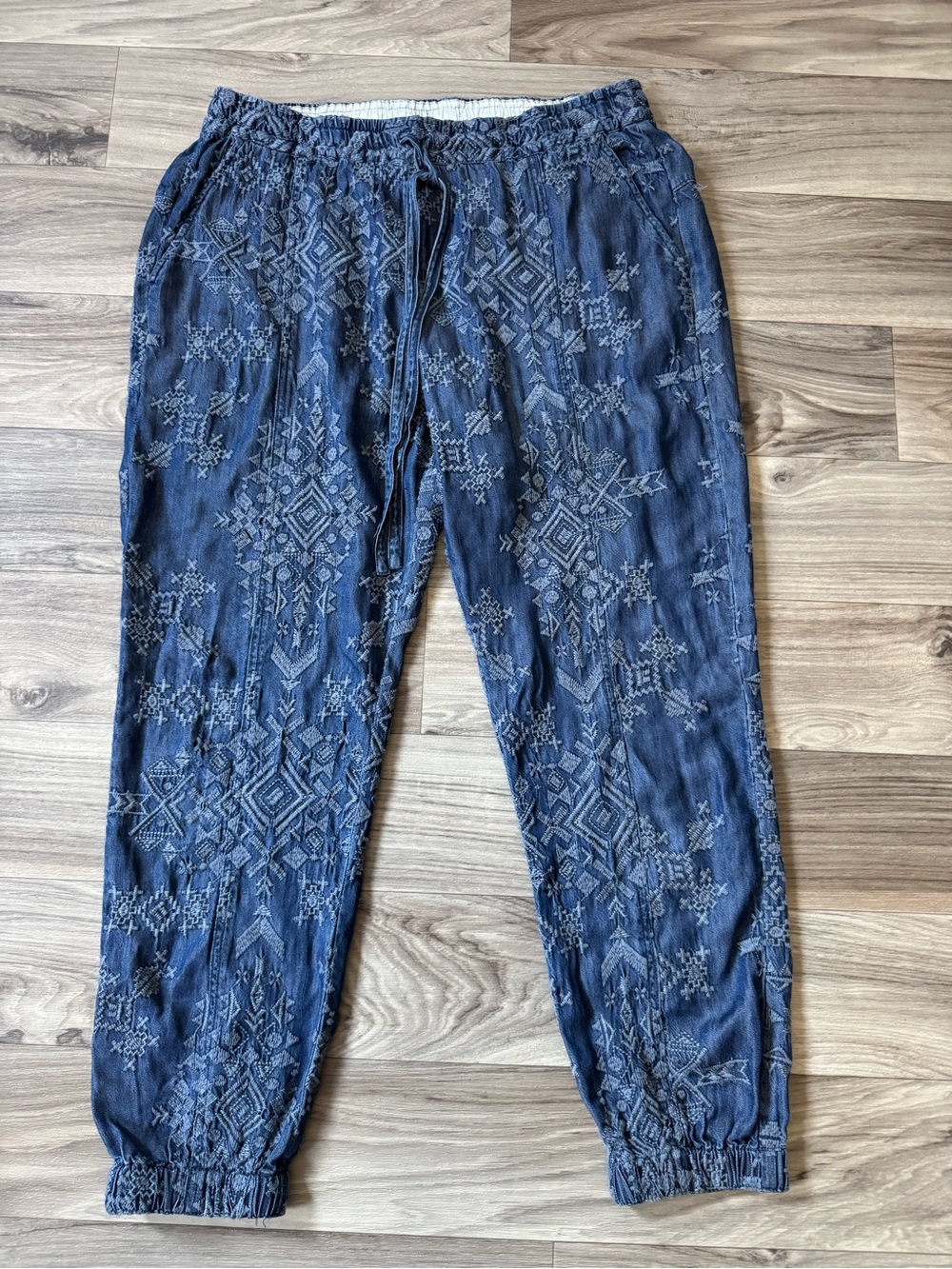 Johnny Was Pete & Greta Nina Embroidered Chambray Jogger Pant Size Small
